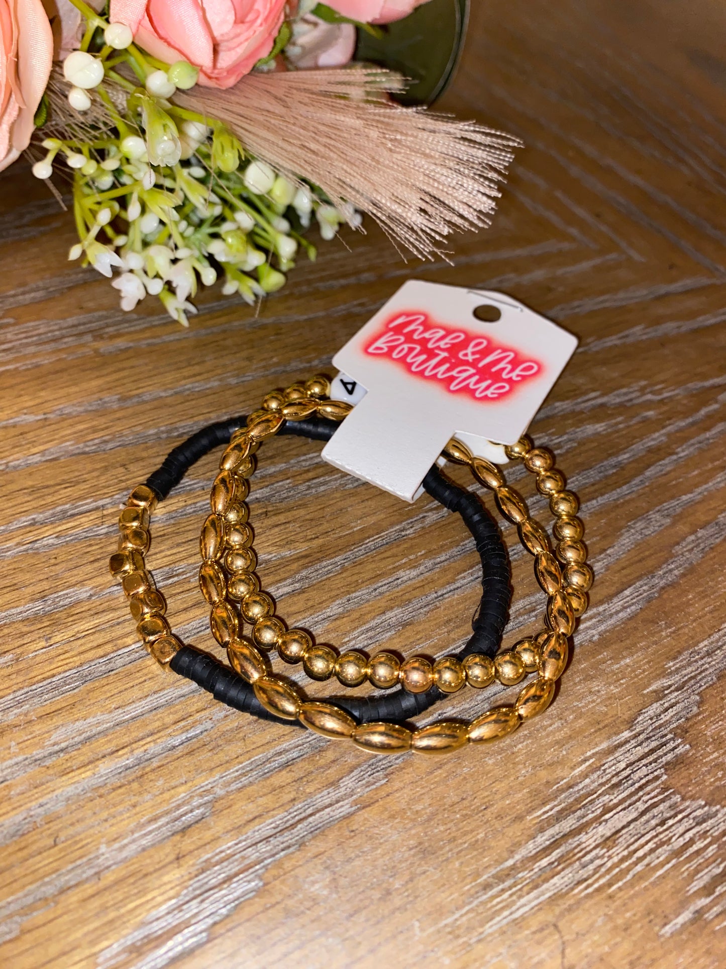 Gold stretch bracelet set